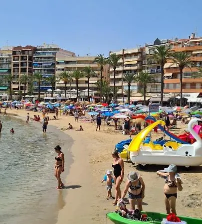 Calle Maestro Parada Апартаменты Торевьиа